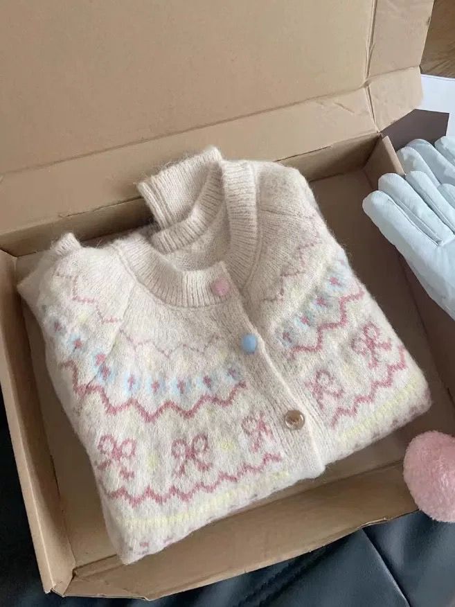 Chic and cozy cardigans✨