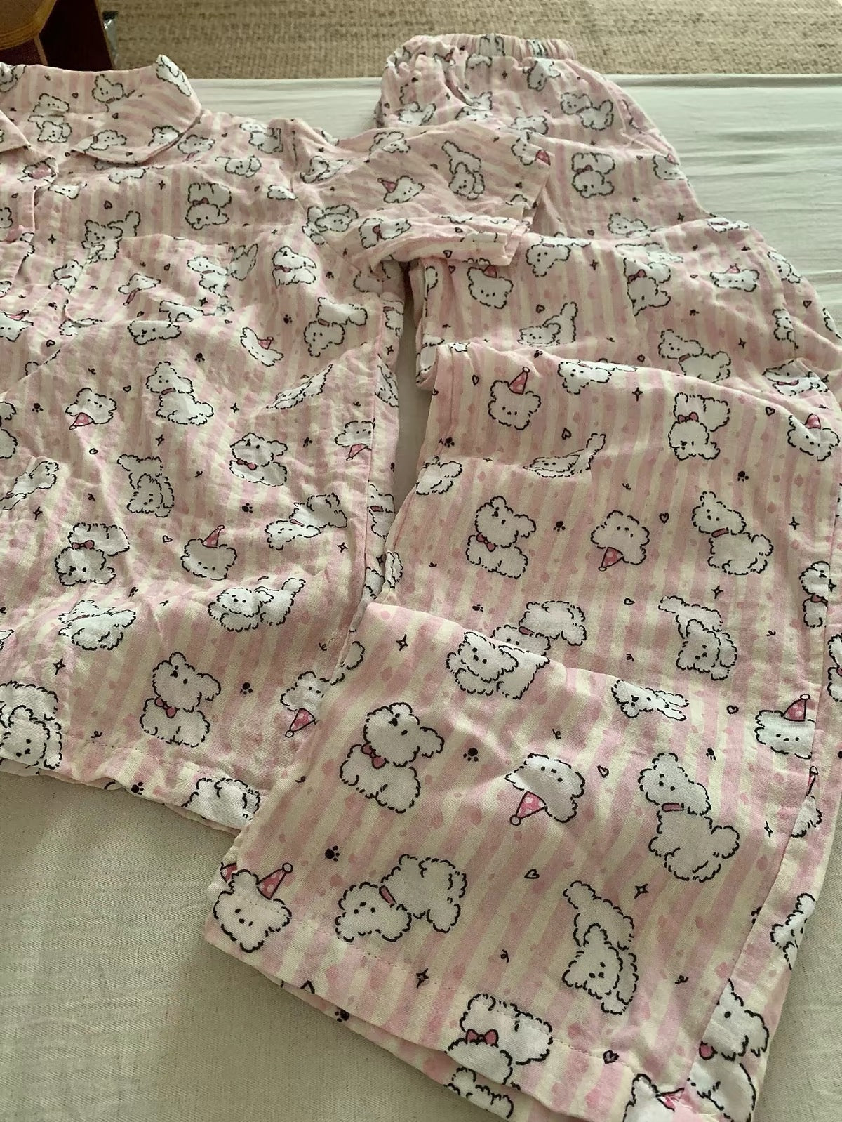 Short-sleeved pajamas